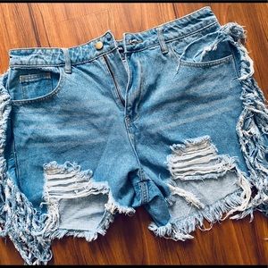 FASHION NOVA JEAN SHORTS!